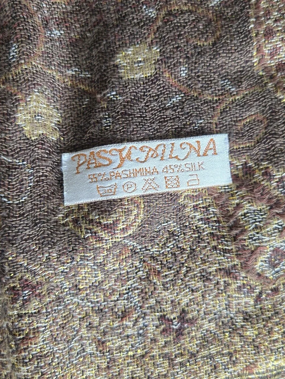 pashmina | one size | gold brown paisley scarf